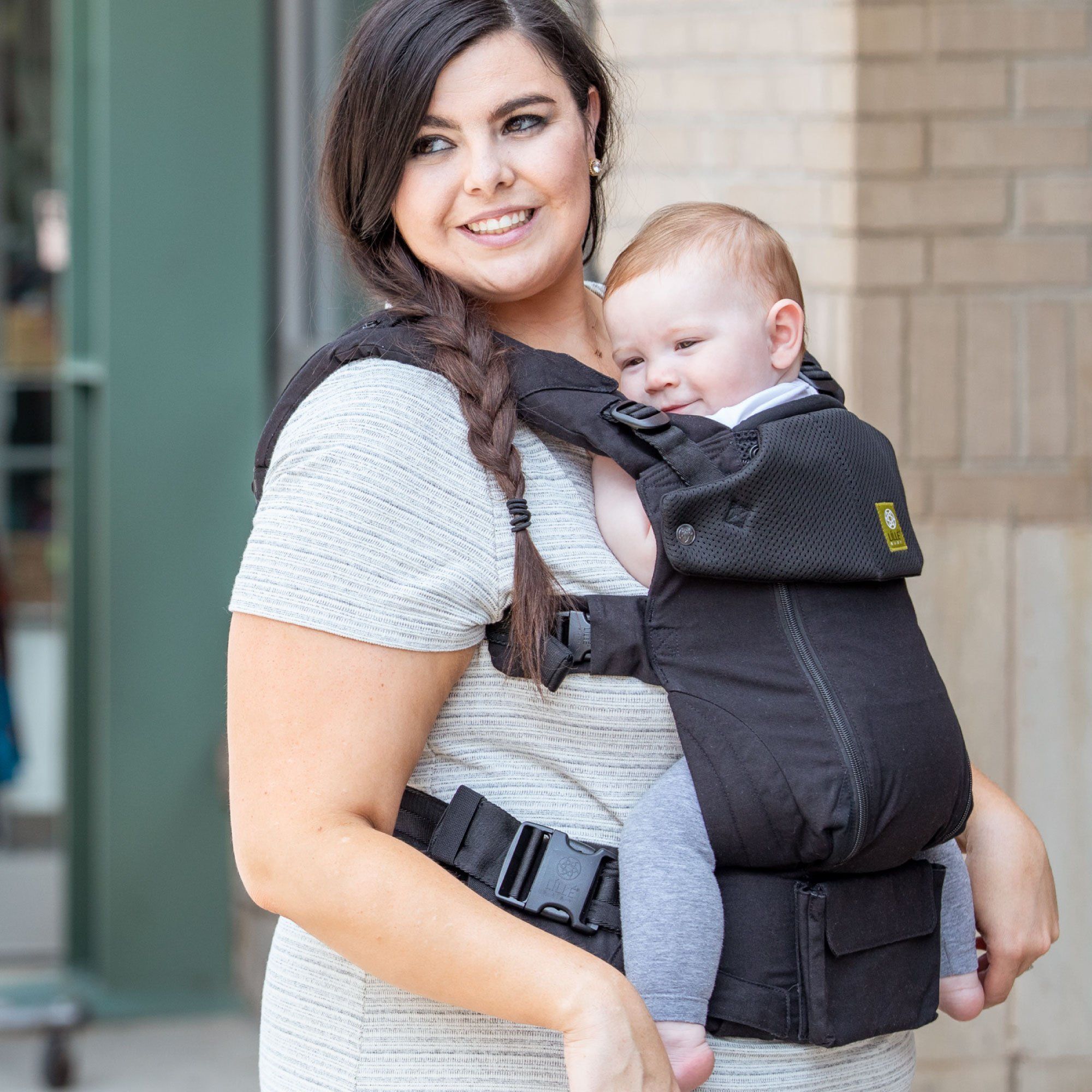 The 101 On How And When To Babywear