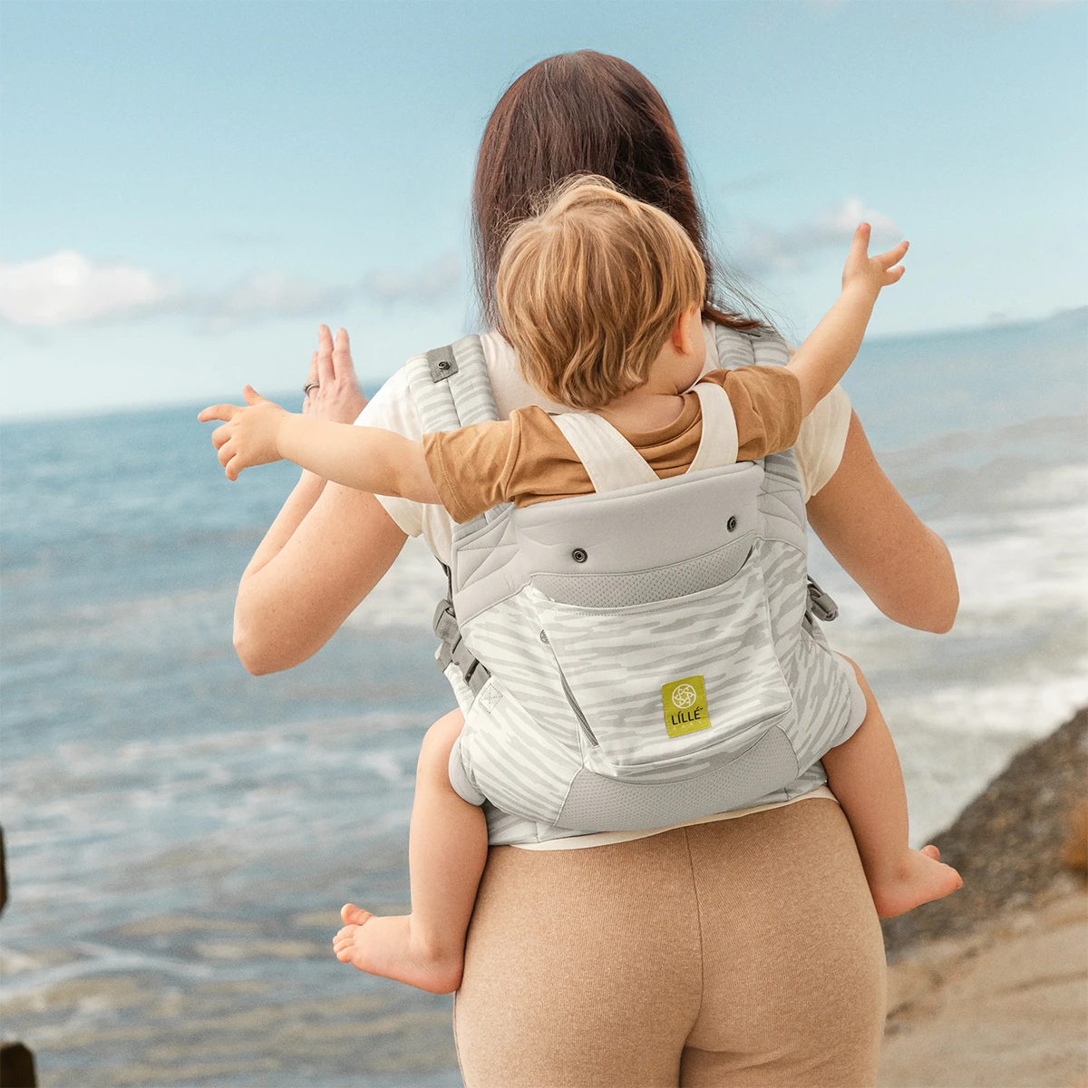 mom wearing baby in CarryOn Airflow DLX in Marble