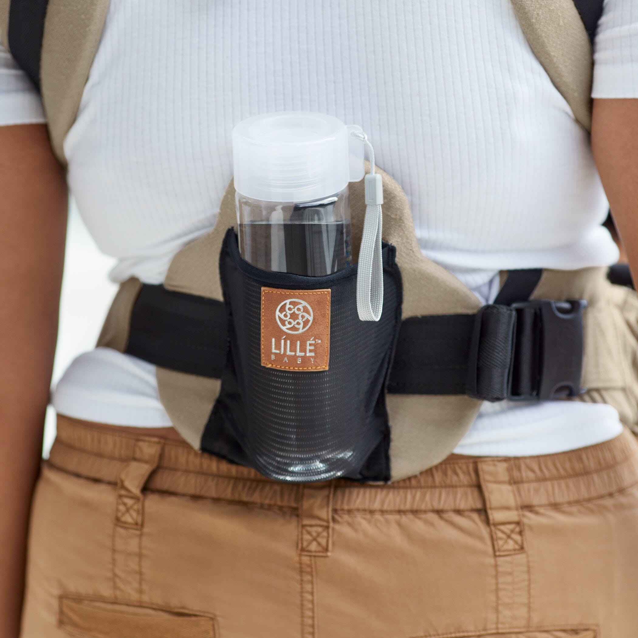 Elevate in Warm Sand with close up of bottle holder lumbar support