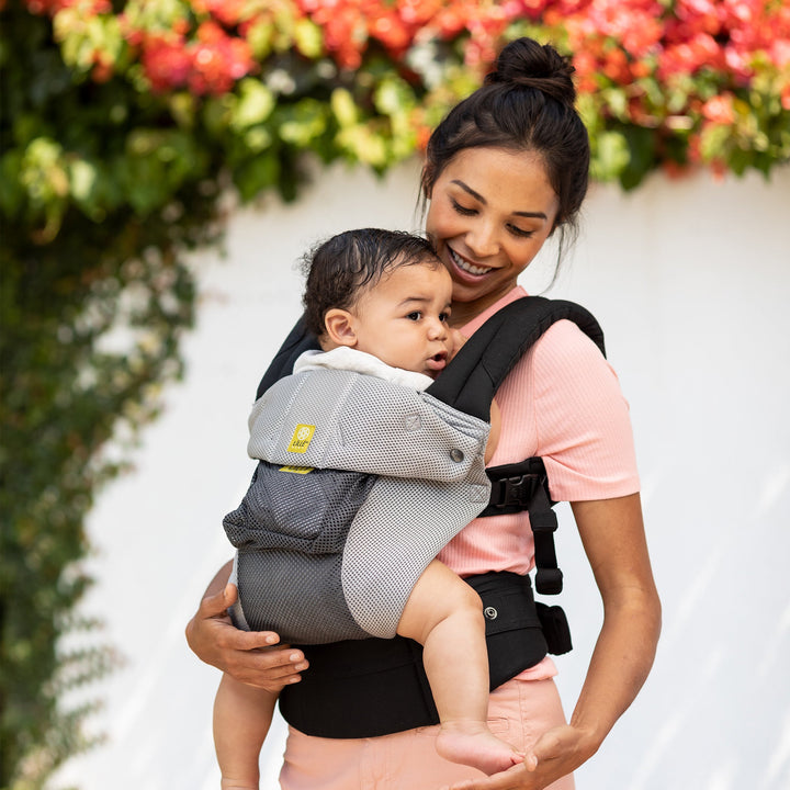 mom wearing baby in lillebaby complete airflow baby carrier in charcoal silver